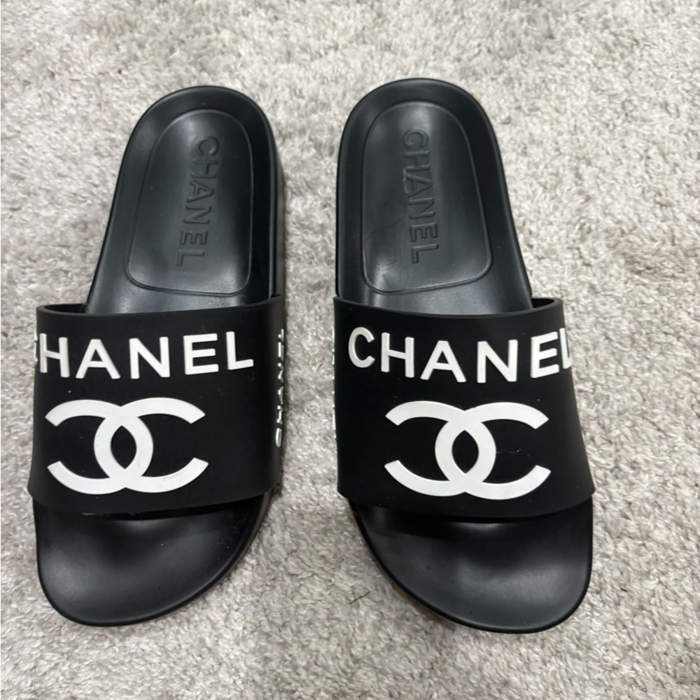 CHANEL Black and White Sandals with Iconic Logo